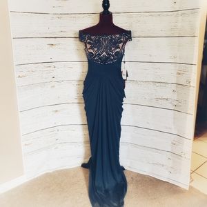 Adrianna Papell evening gown. Size 6